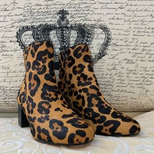leopard print ankle boots Sz 6